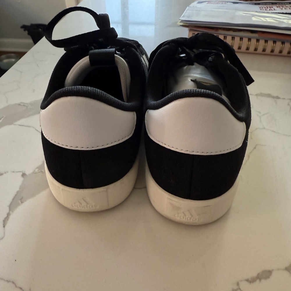 Suede Adidas like new - Picture 3 of 4